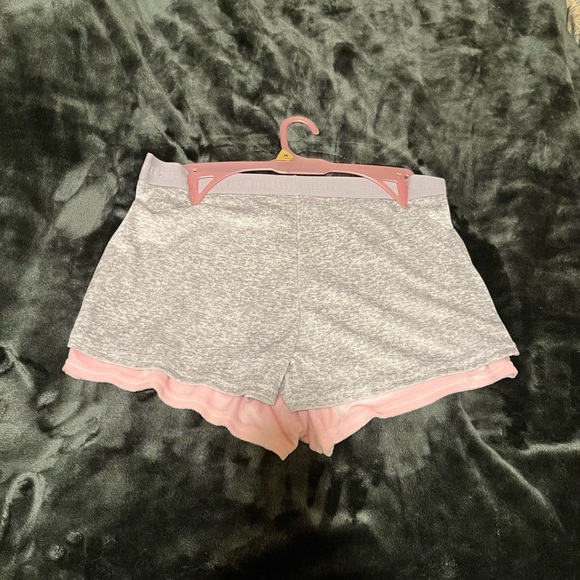 NWT Juicy Couture Velvet Sleep /Lounge Shorts 2 Piece.Size Medium - Picture 2 of 6